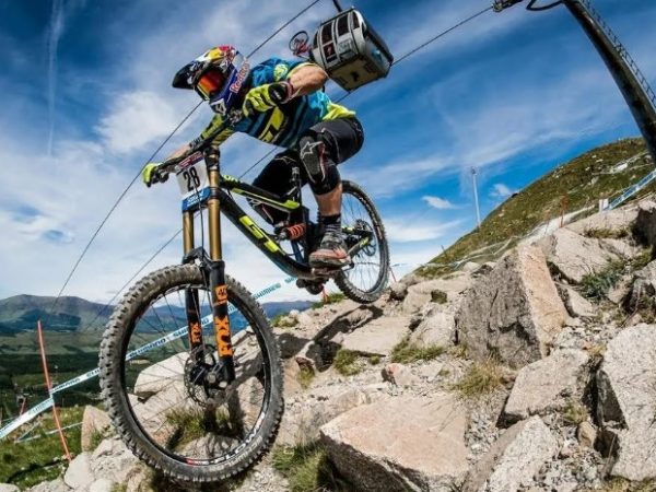 Горный велосипед Хардтейл: Спортивные упражнения для начинающих и опытных велосипедистов