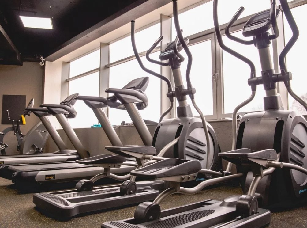 Профессиональные спортивные тренажёры: как правильно выбрать для вашего спортивного зала