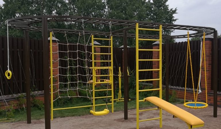 Спортивные комплексы для загородных домов: активный отдых на своем участке