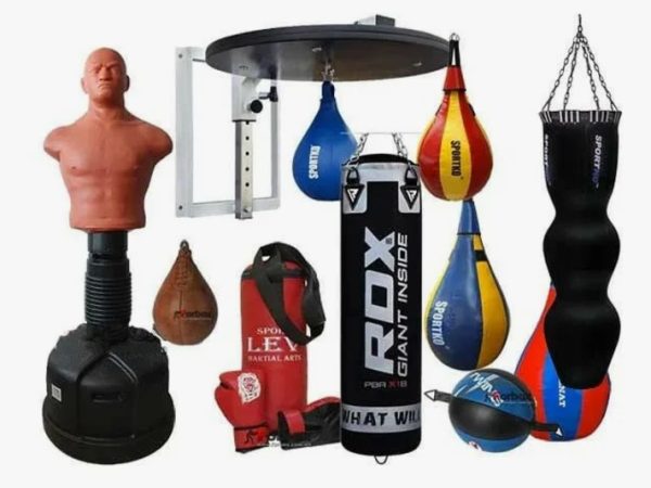 Боксерские мешки с водой или песком: Какие лучше и в чем разница?