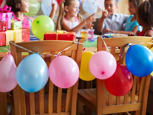 Как украсить праздник латексными шарами: идеи и готовые решения