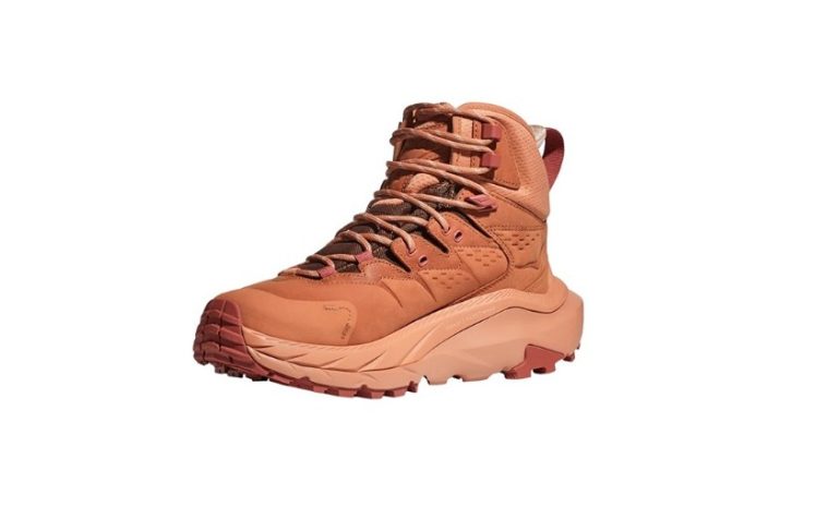 Кроссовки HOKA для хайкинга как альтернатива тяжелым трекинговым ботинкам