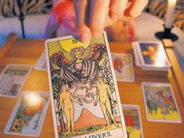 Таро на судьбу онлайн для новичков: простые расклады на каждый день